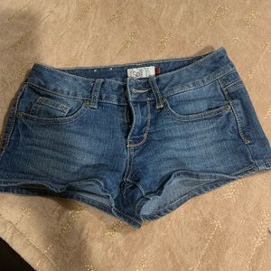 ❤️bundle for 4/$20! Size 0 jean shorts